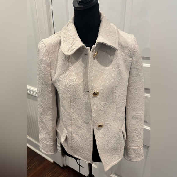 Draper James Grace And Charm Floral Embossed Cream Jacket Sz 4 147487 - Picture 1 of 8